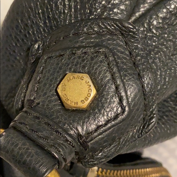 MARC JACOBS Black Q Natasha Leather Crossbody - Picture 6 of 7